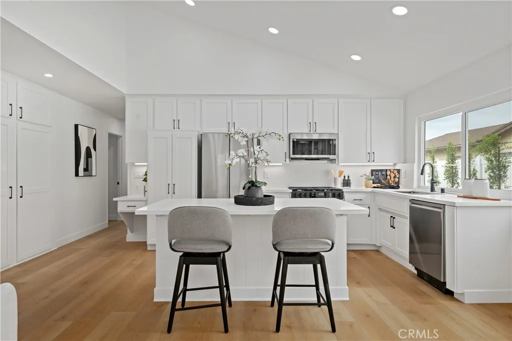2108 Ardenwood, Simi Valley, California 93063 home-pic-14