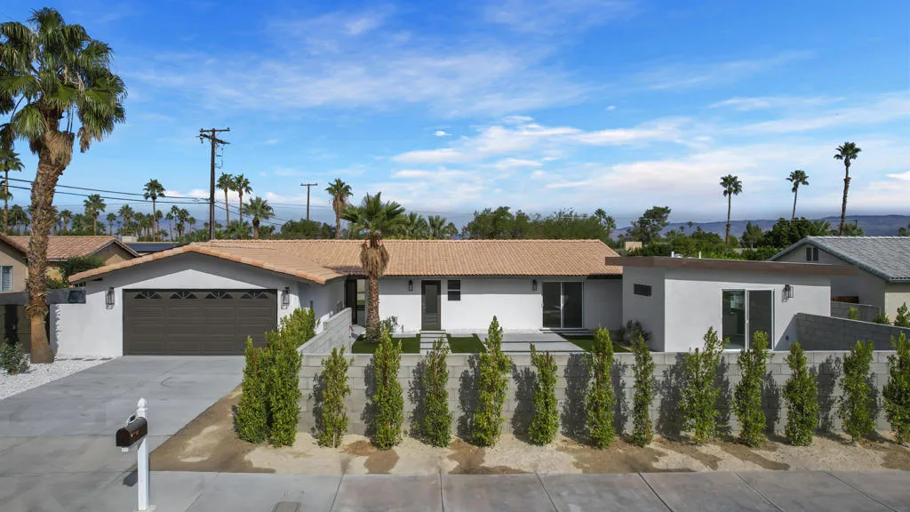 2800 E San Juan Road, Palm Springs, California 92262 home-pic-0