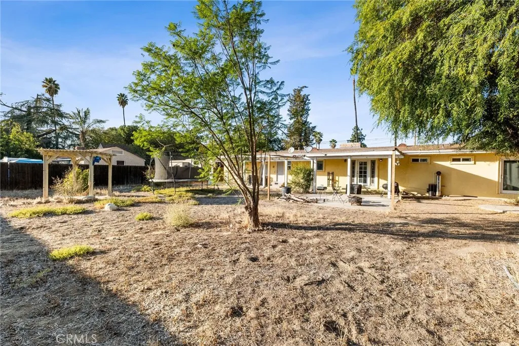 1929 E Oakland, Hemet, California 92544 home-pic-28