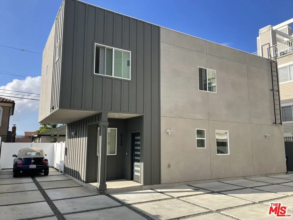 6754 W 86th Place, Los Angeles, California 90045 home-pic-12