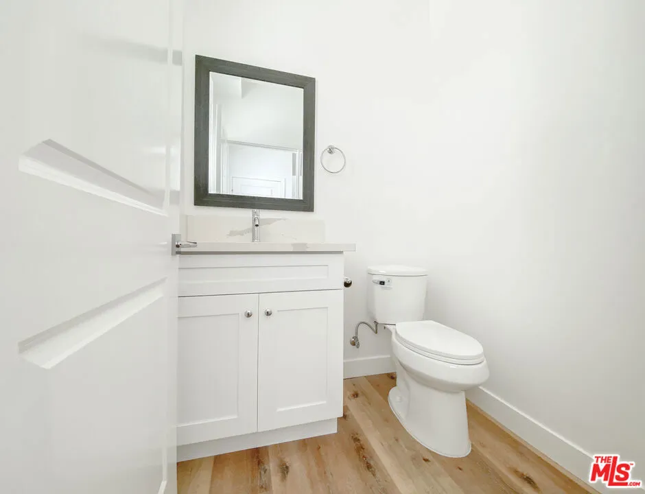6754 W 86th Place, Los Angeles, California 90045 home-pic-14