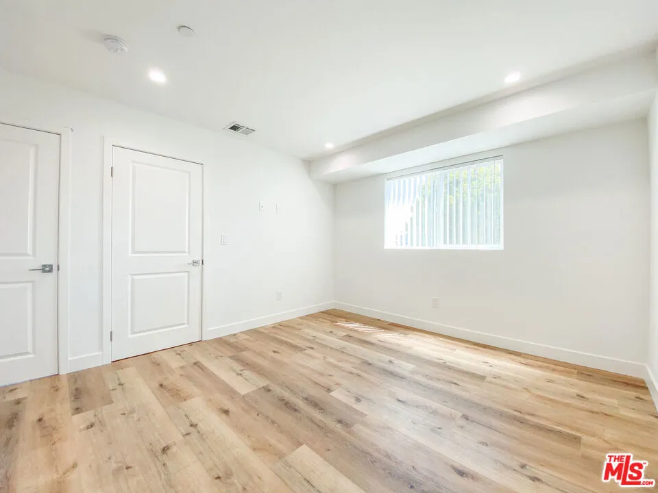 6754 W 86th Place, Los Angeles, California 90045 home-pic-9