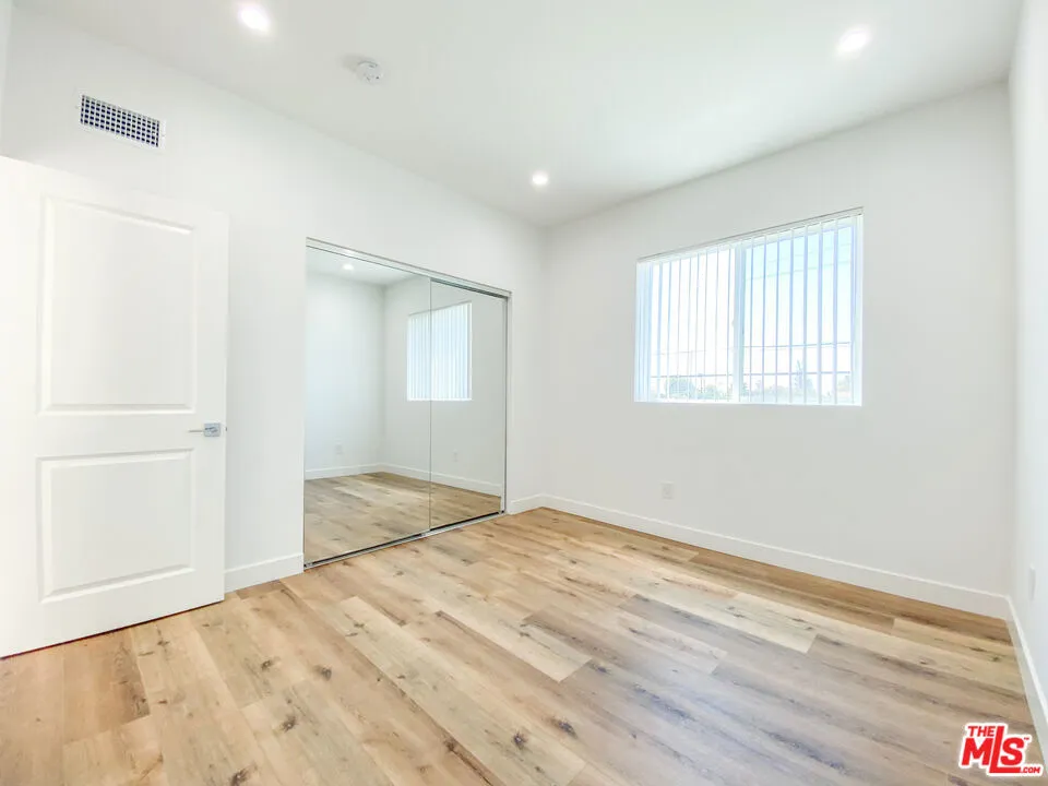 6754 W 86th Place, Los Angeles, California 90045 home-pic-21