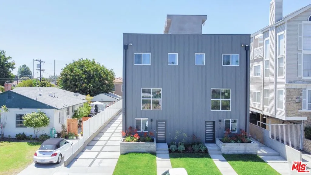 6754 W 86th Place, Los Angeles, California 90045 home-pic-0