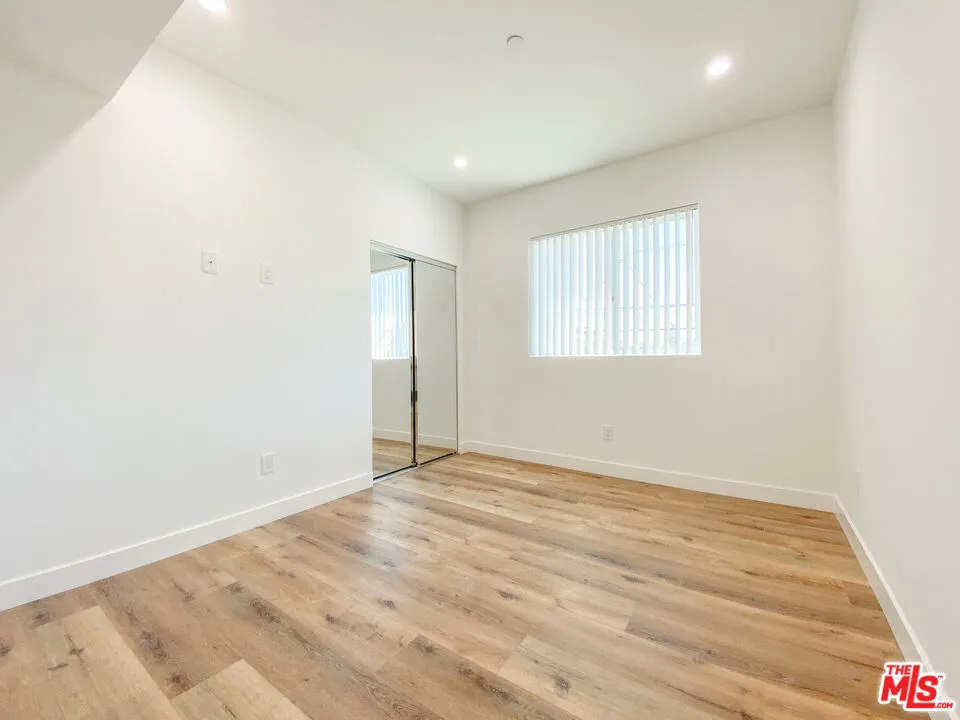 6754 W 86th Place, Los Angeles, California 90045 home-pic-19