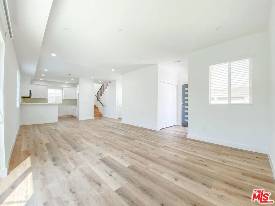 6754 W 86th Place, Los Angeles, California 90045 home-pic-13