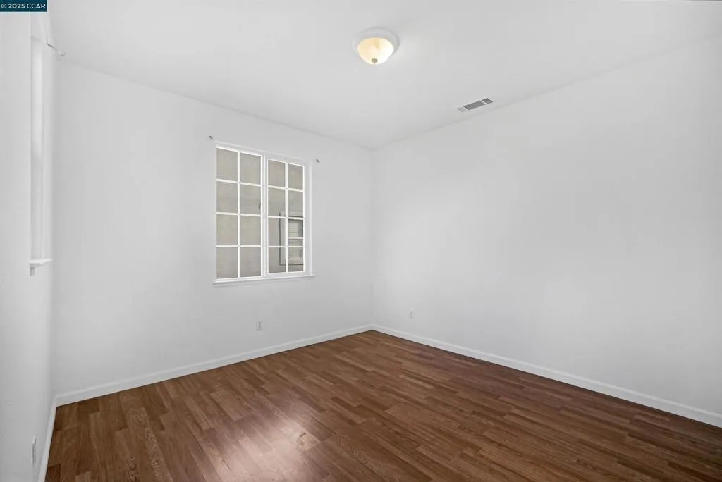 5700 Oakmont Dr, Richmond, California 94806 home-pic-42