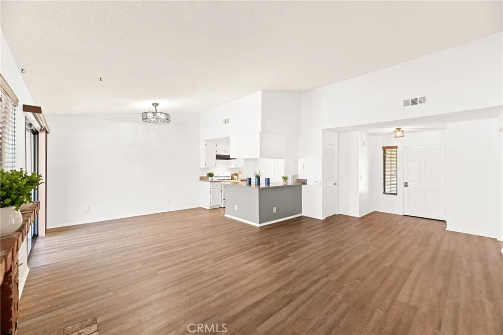 1362 Yorktown, San Jacinto, California 92583 home-pic-18