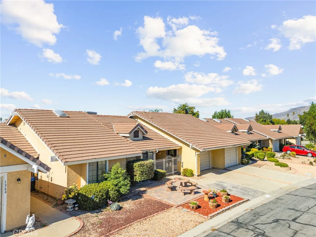 1362 Yorktown, San Jacinto, California 92583 home-pic-3