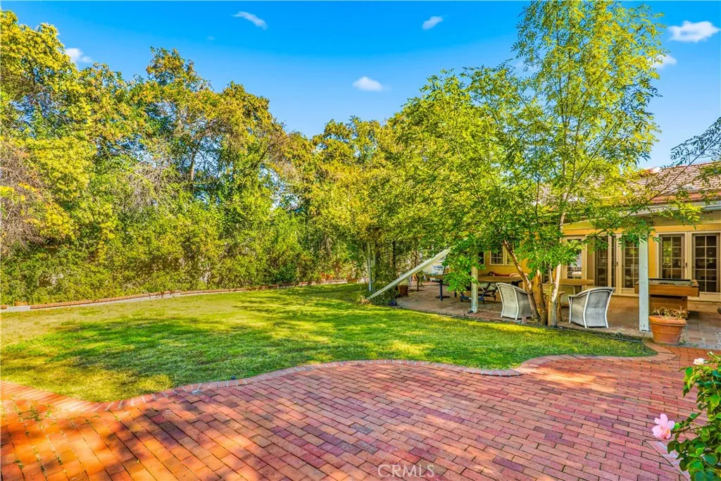 5433 Shirley Avenue, Tarzana, California 91356 home-pic-11