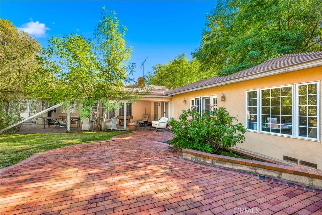 5433 Shirley Avenue, Tarzana, California 91356 home-pic-6