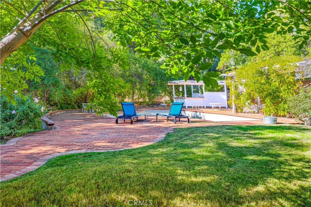 5433 Shirley Avenue, Tarzana, California 91356 home-pic-12