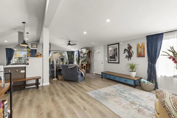 Den/Family/Great Room