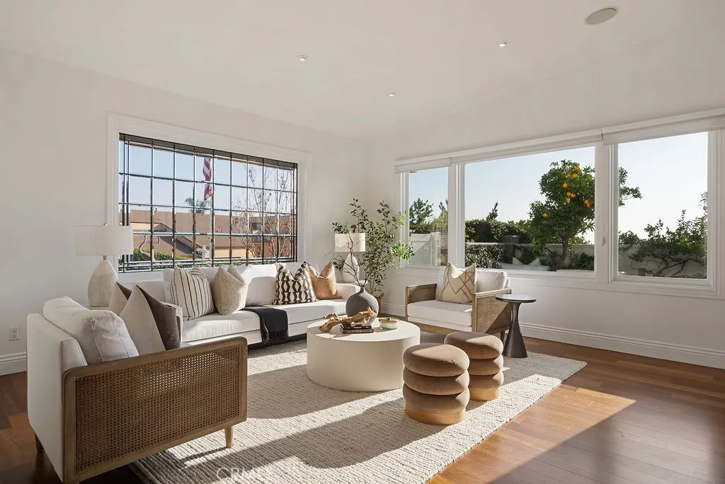 9771 Daron Drive, Villa Park, California 92861 home-pic-13