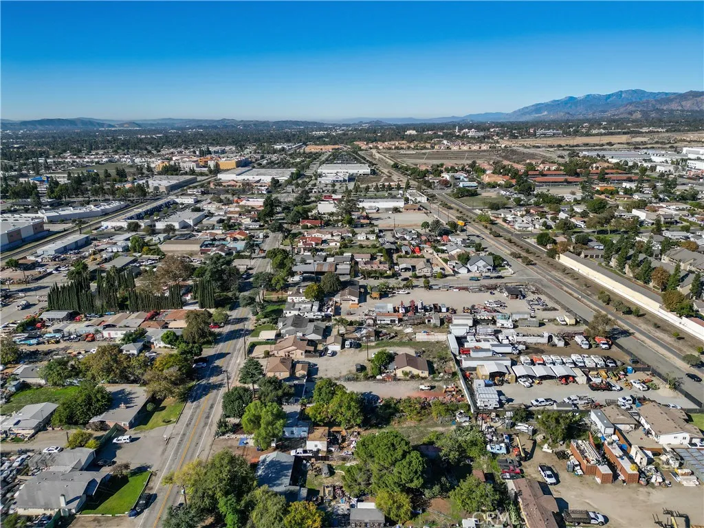 1751 W 9th, Upland, California 91786 home-pic-3