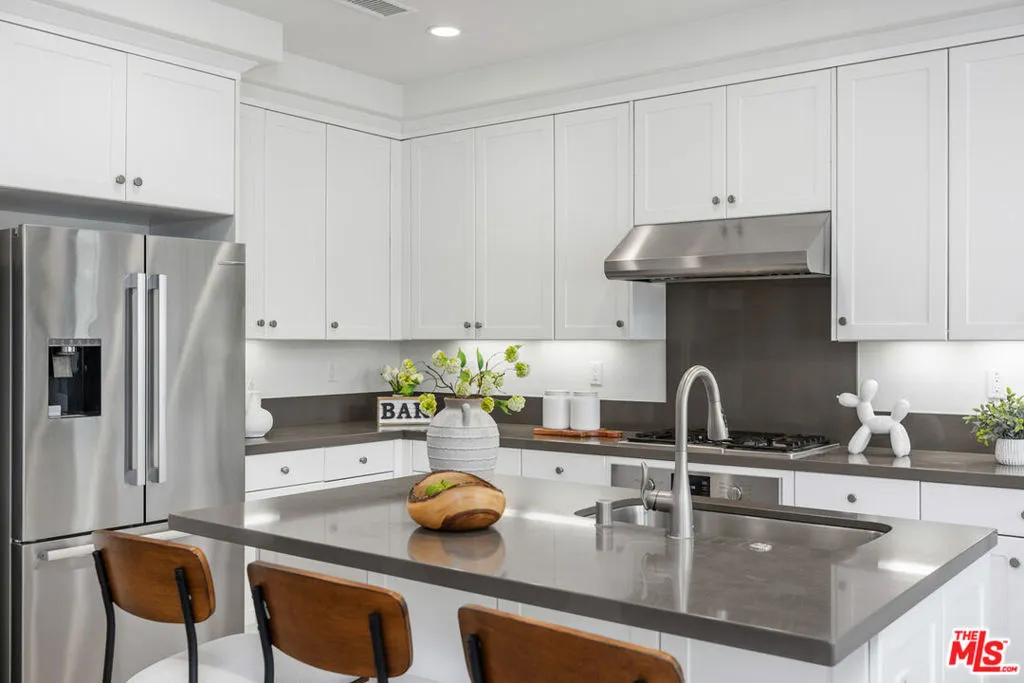 120 Okra, Irvine, California 92618 home-pic-10