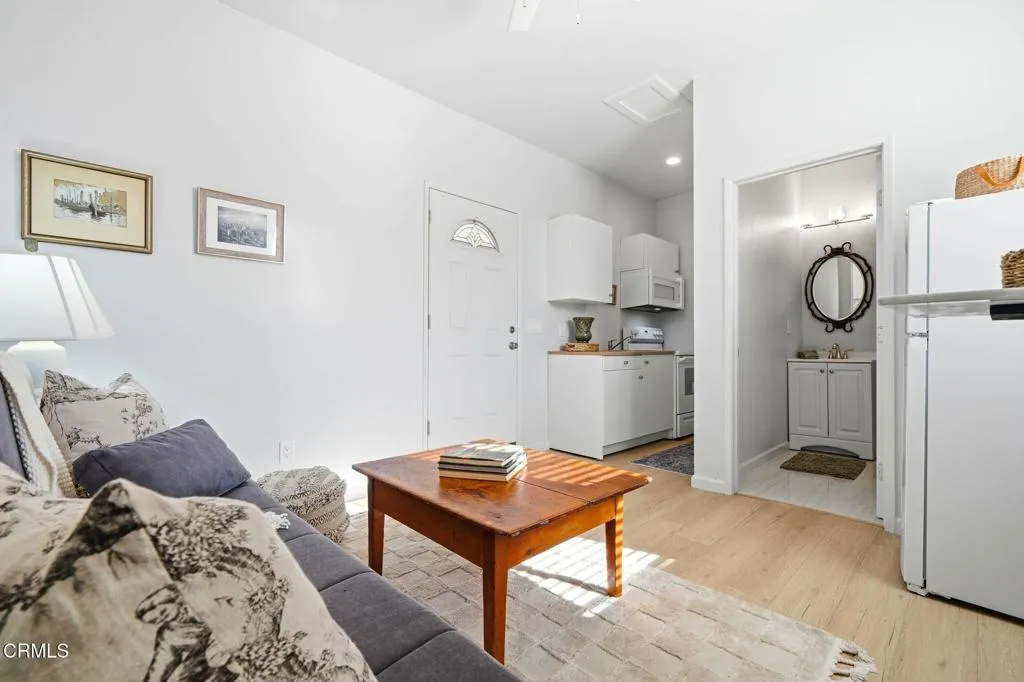 3325 Eagle Bend Lane, Oxnard, California 93036 home-pic-38