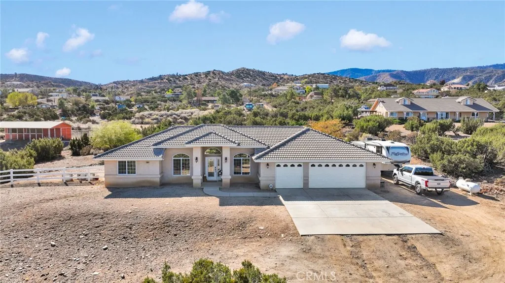 2909 Silver Ridge Drive, Pinon Hills, California 92372 home-pic-0