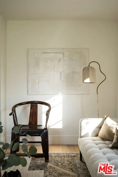 5308 Hillcrest Drive, Los Angeles, California 90043 home-pic-12