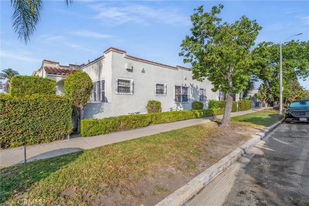 1501 W 53rd, Los Angeles, California 90062 home-pic-5