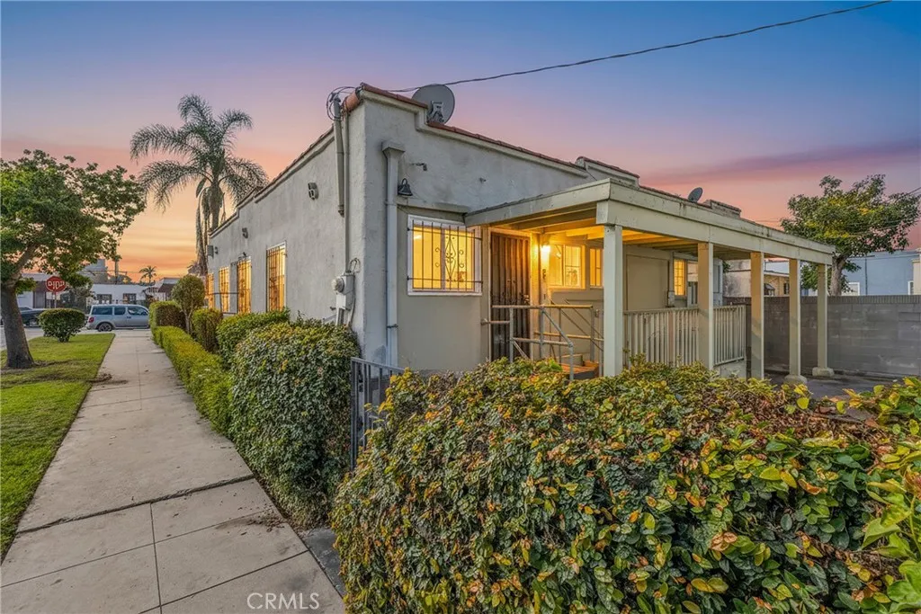 1501 W 53rd, Los Angeles, California 90062 home-pic-1