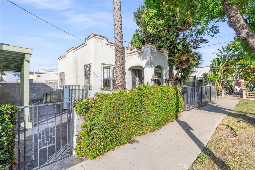 1501 W 53rd, Los Angeles, California 90062 home-pic-12