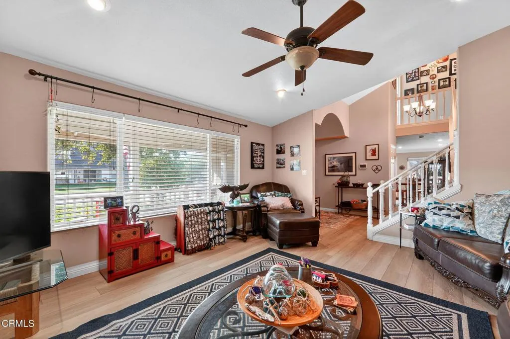 1595 Lyndhurst Avenue, Camarillo, California 93010 home-pic-2