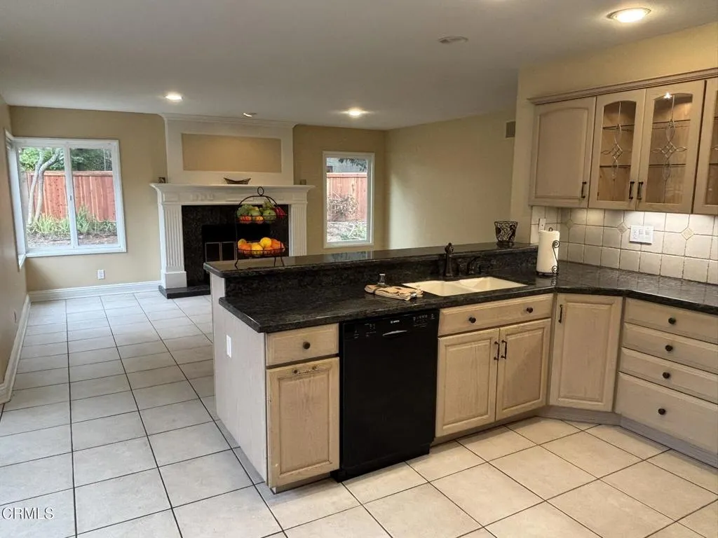 4374 E Autumnmeadow Circle, Moorpark, California 93021 home-pic-8