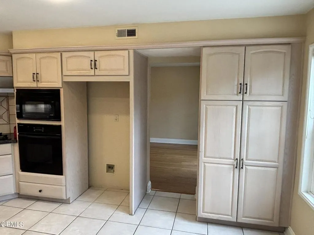 4374 E Autumnmeadow Circle, Moorpark, California 93021 home-pic-7