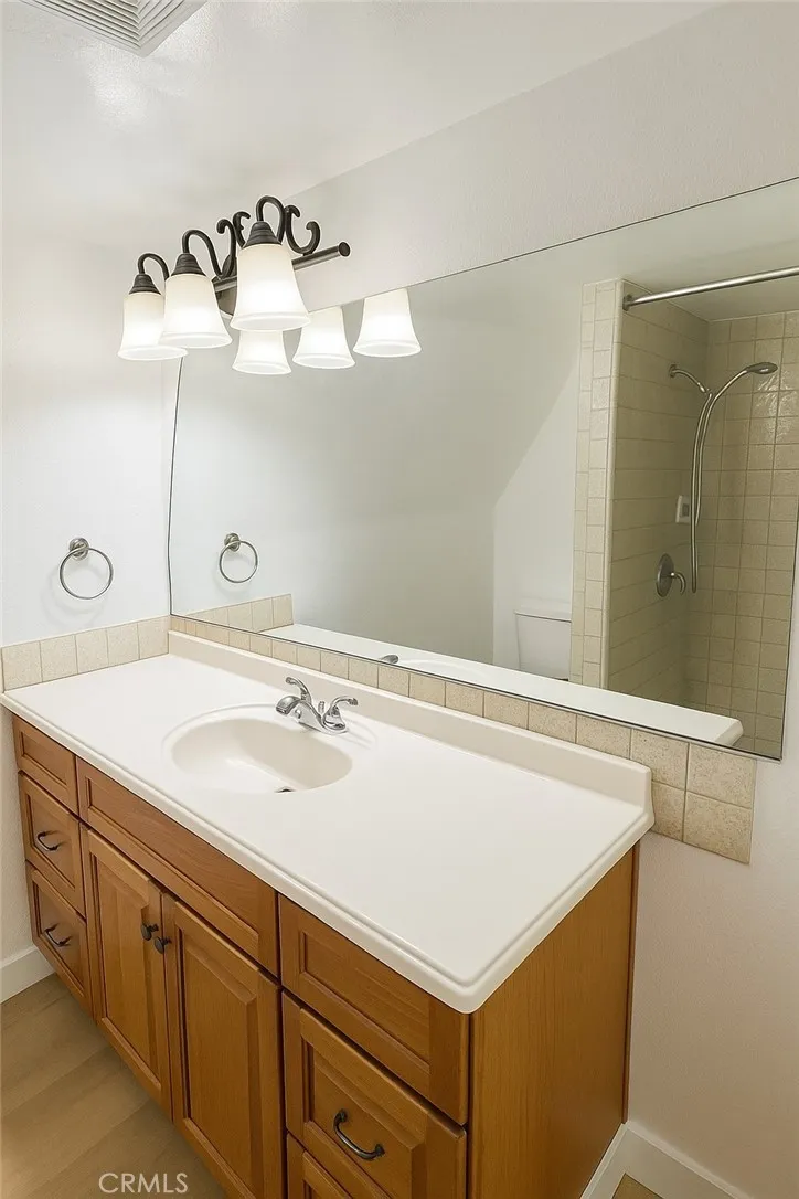 33500 Follman, Lake Elsinore, California 92530 home-pic-16