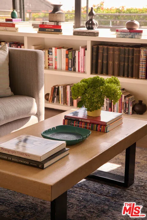 8951 St Ives Drive, West Hollywood, California 90069 home-pic-20