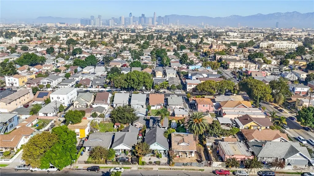 1241 E 43rd, Los Angeles, California 90011 home-pic-20