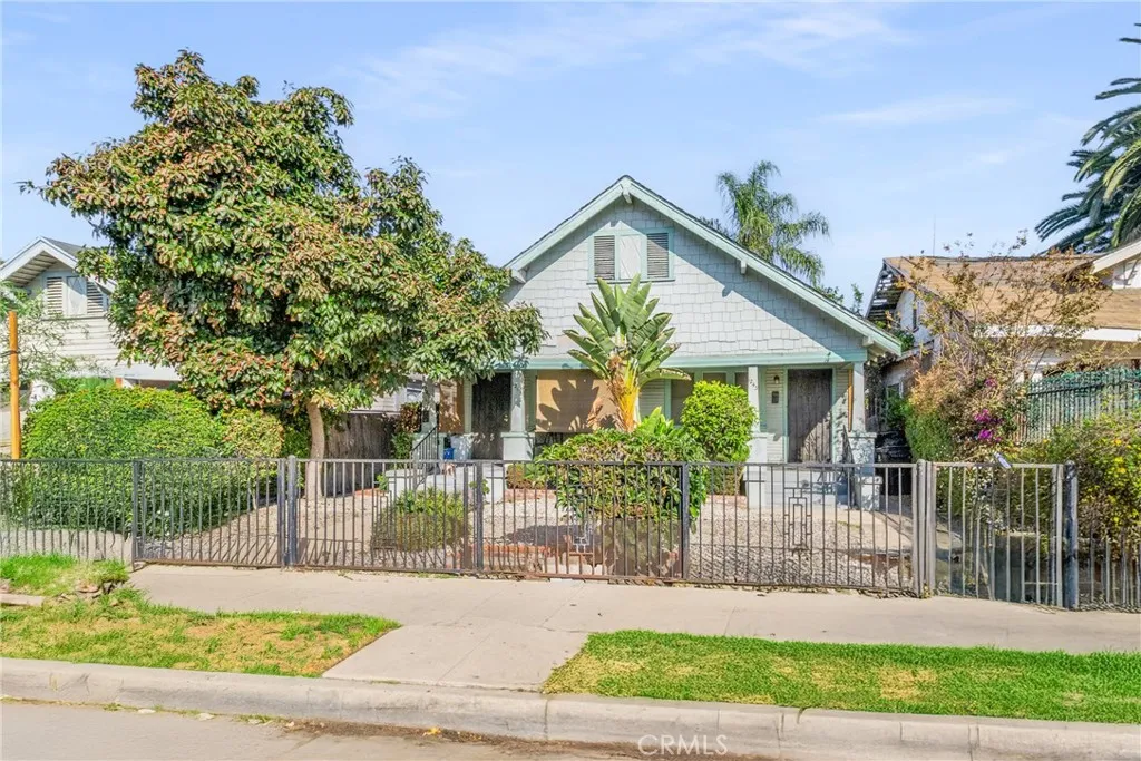 1241 E 43rd, Los Angeles, California 90011 home-pic-3