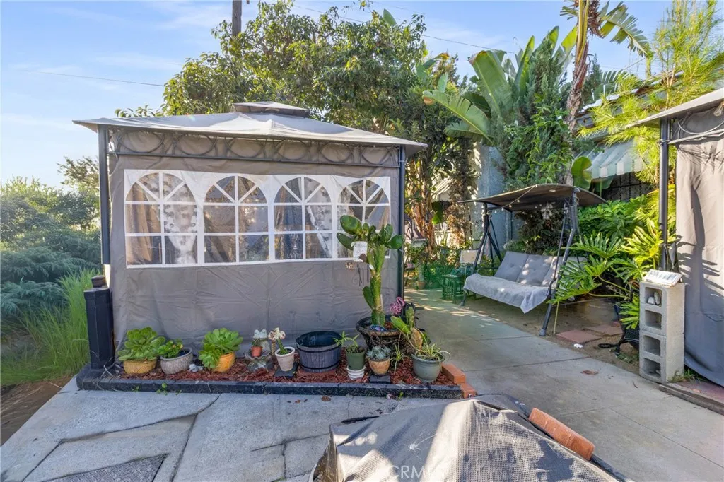 5211 Halldale, Los Angeles, California 90062 home-pic-4