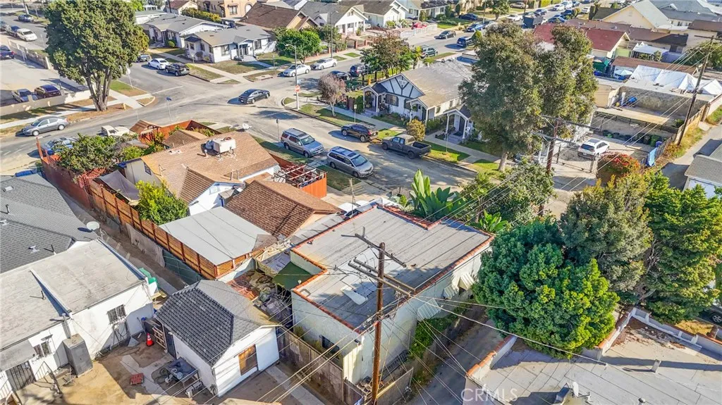 5211 Halldale, Los Angeles, California 90062 home-pic-15