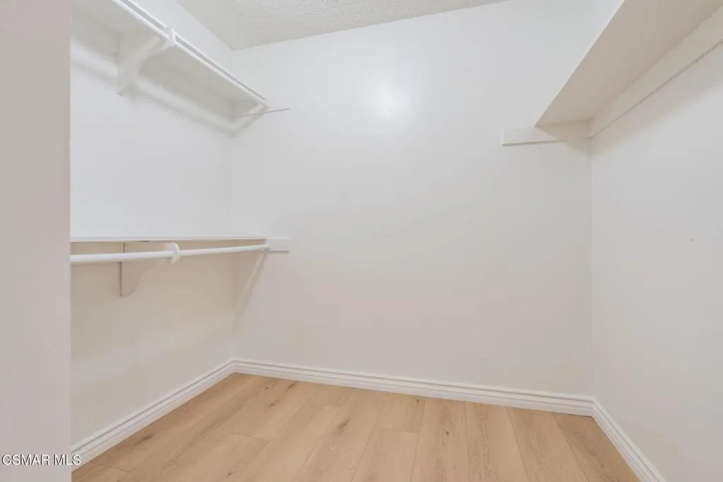 7904 Via Magdalena, Burbank, California 91504 home-pic-25