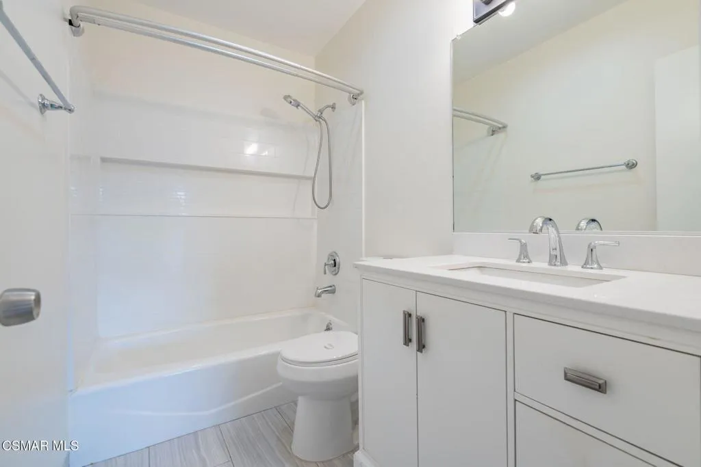 7904 Via Magdalena, Burbank, California 91504 home-pic-26