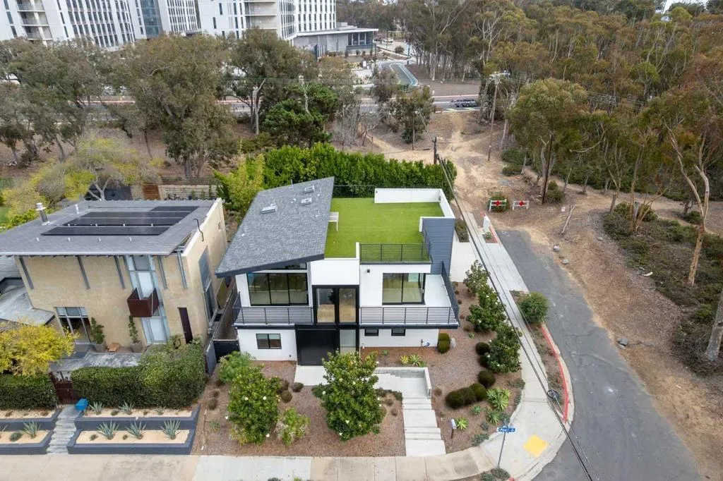 9455 Poole Street, La Jolla, California 92037 home-pic-32