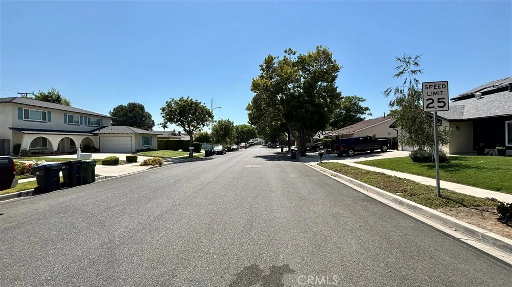 2433 Medina Avenue, Simi Valley, California 93063 home-pic-35