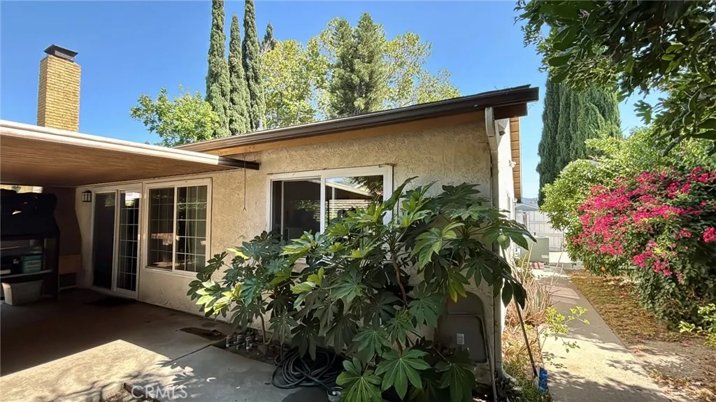 2433 Medina Avenue, Simi Valley, California 93063 home-pic-30