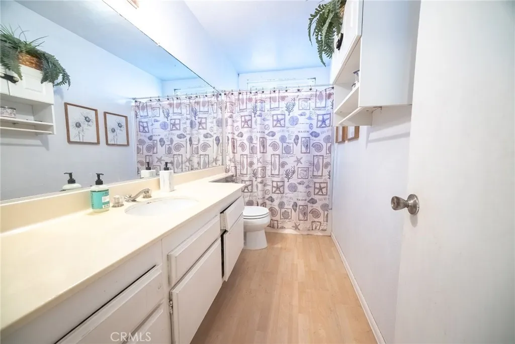 2433 Medina Avenue, Simi Valley, California 93063 home-pic-21
