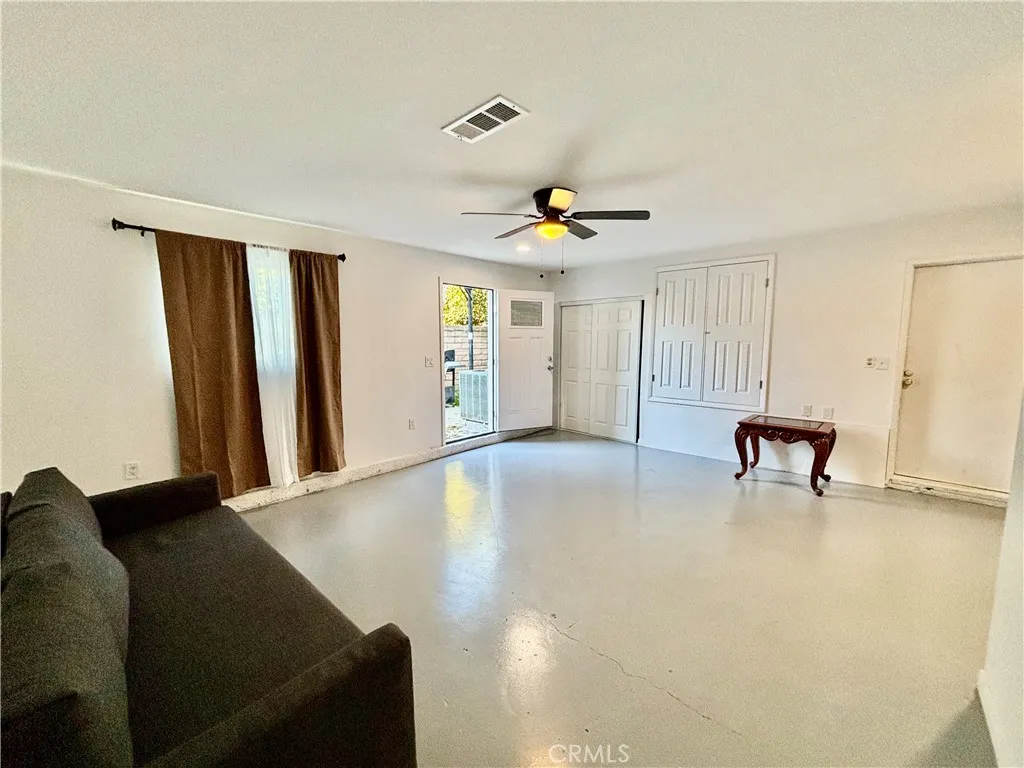 2433 Medina Avenue, Simi Valley, California 93063 home-pic-1