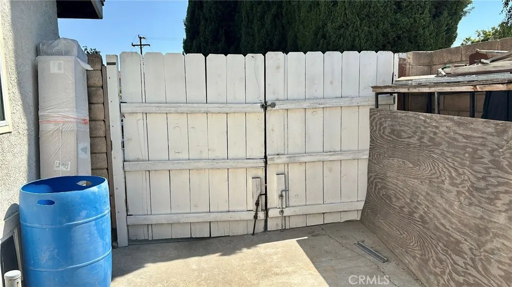 2433 Medina Avenue, Simi Valley, California 93063 home-pic-31
