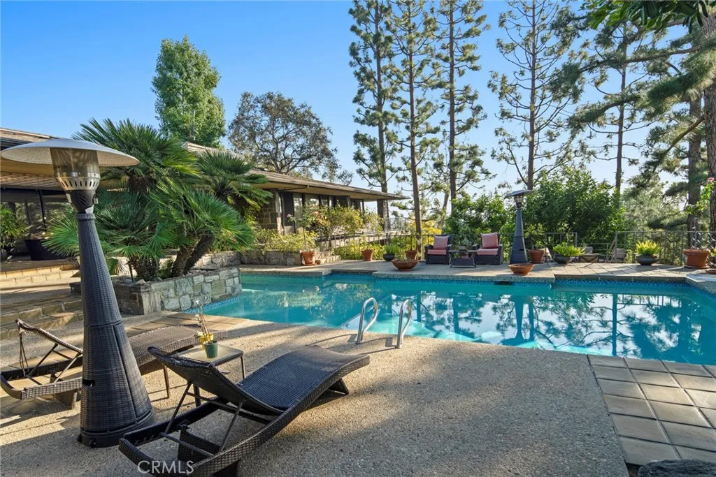 1458 Hillcrest, Pasadena, California 91106 home-pic-9