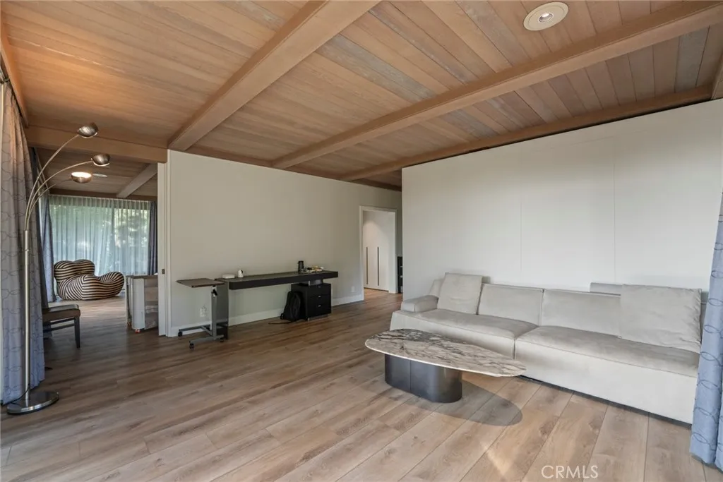 1458 Hillcrest, Pasadena, California 91106 home-pic-60