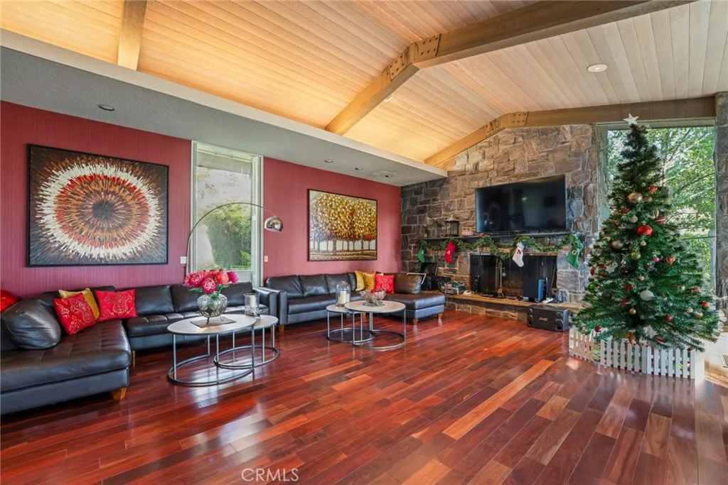 1458 Hillcrest, Pasadena, California 91106 home-pic-41