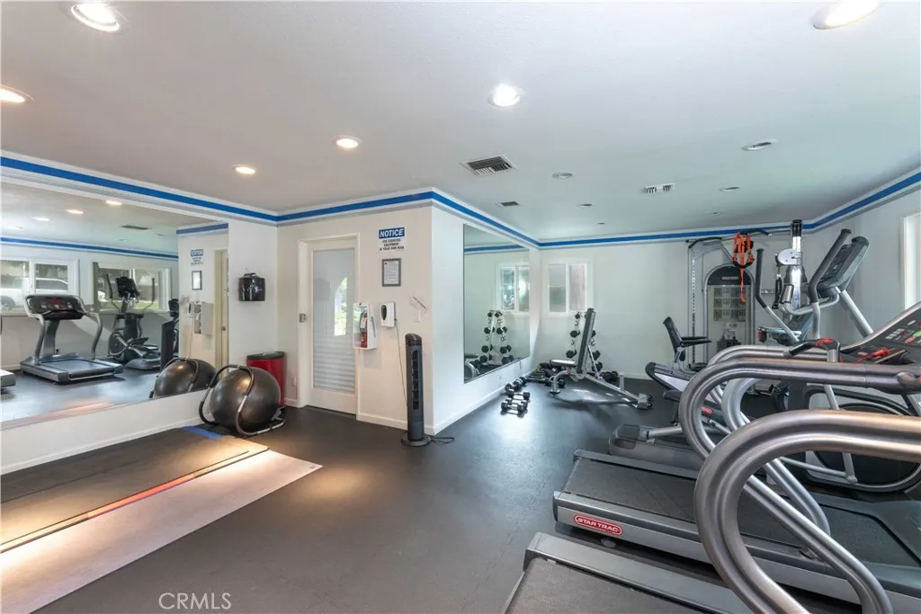 6000 Bixby Village Drive 15, Long Beach, California 90803 home-pic-30