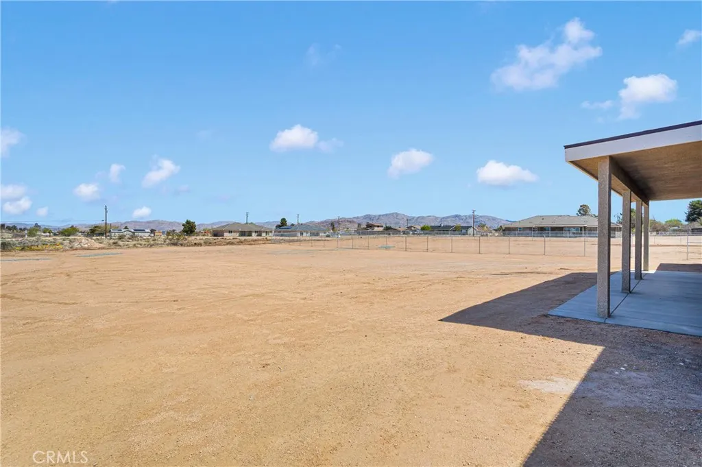 10647 Central Road, Apple Valley, California 92308 home-pic-26