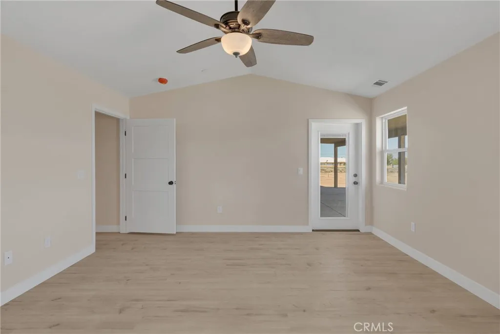 22520 Houston Street, Apple Valley, California 92308 home-pic-13