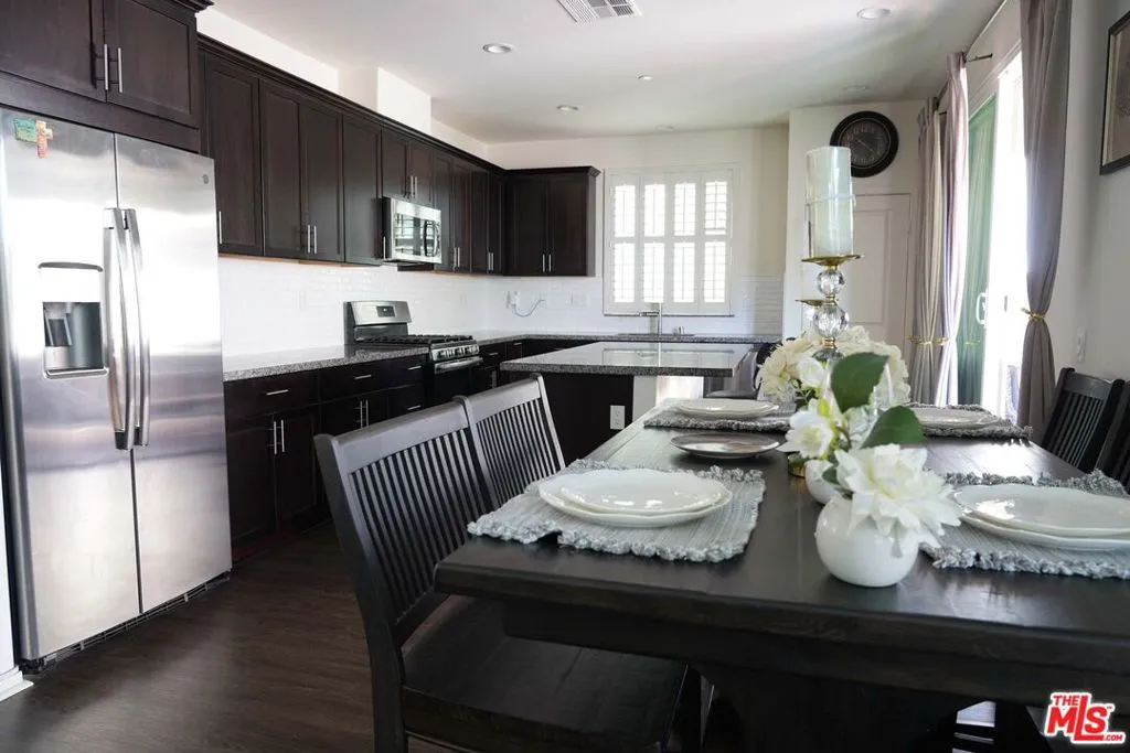 18215 Astro Court, Santa Clarita, California 91350 home-pic-70